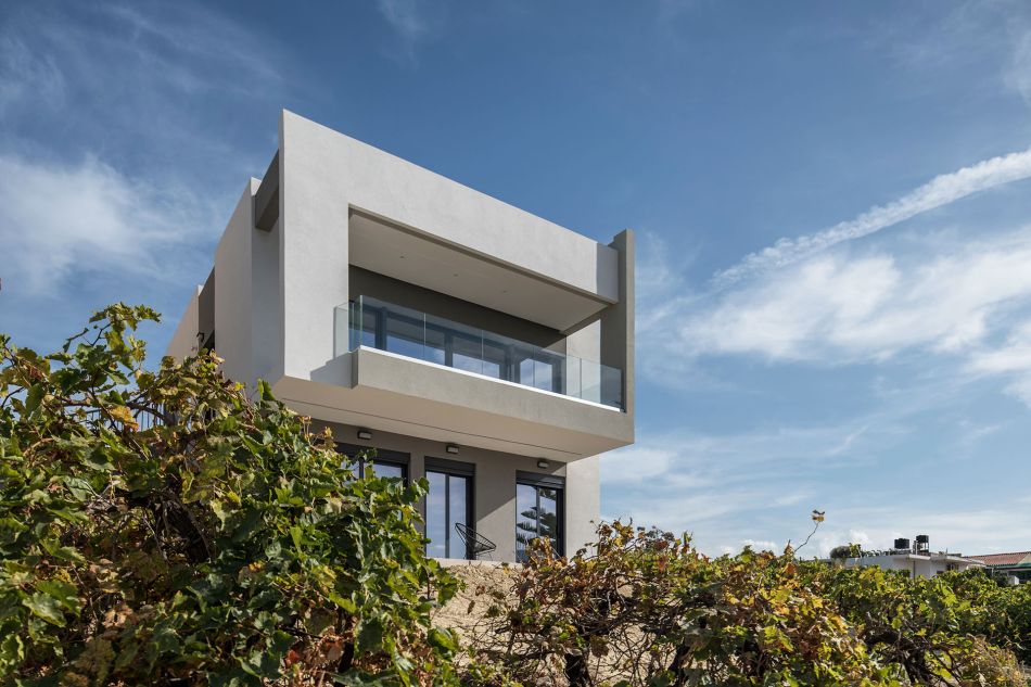 VINEYARD VILLA
